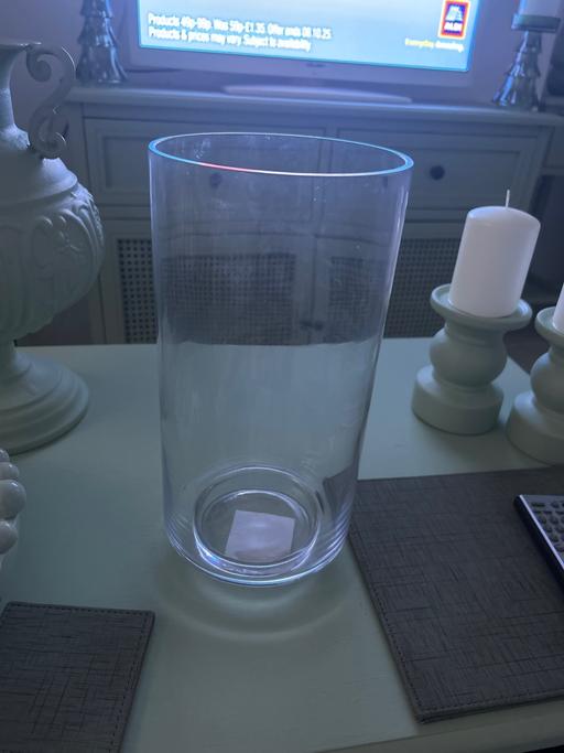 Buy & Sell Wombwell Barnsley - Photos for New Large Vase not been used