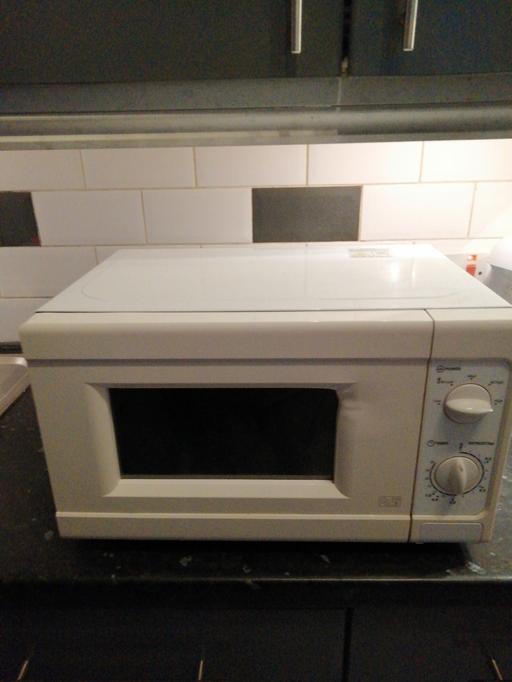 Buy & Sell Wednesfield Wolverhampton - Photos for Microwave paint peeled off in few places