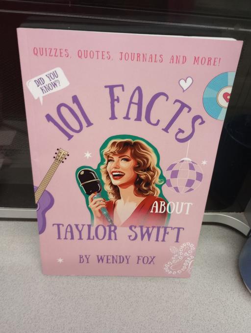 Buy & Sell Kings Norton Birmingham - Photos for Bnip Taylor Swift Book