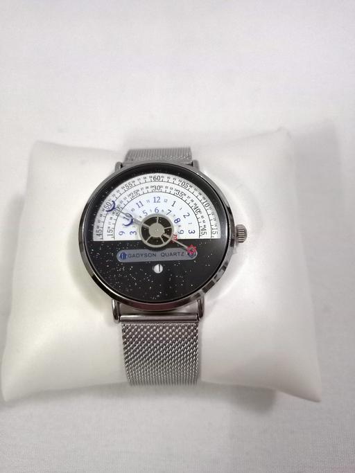 Buy & Sell Hall Green Birmingham - Photos for GADYSON QUARTZ UNUSUAL POINTER STYLE WATCH.
