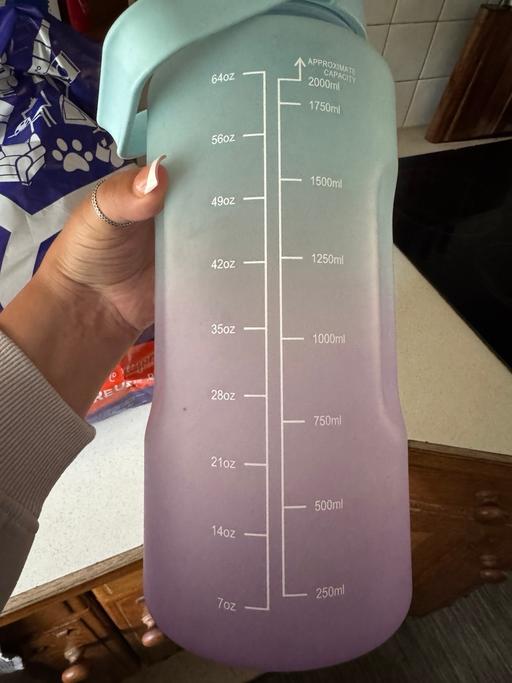 Buy & Sell West Chiltington Horsham - Photos for Drinking bottle