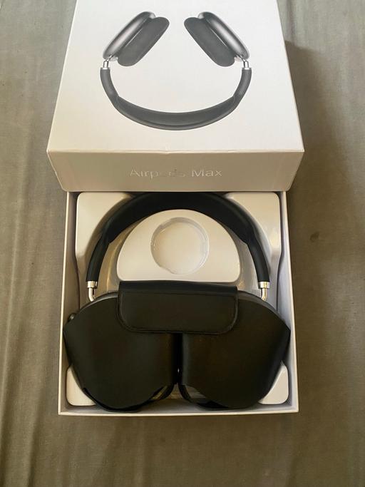 Buy & Sell Wolverhampton West Midlands - Photos for NEW AirPod Max
