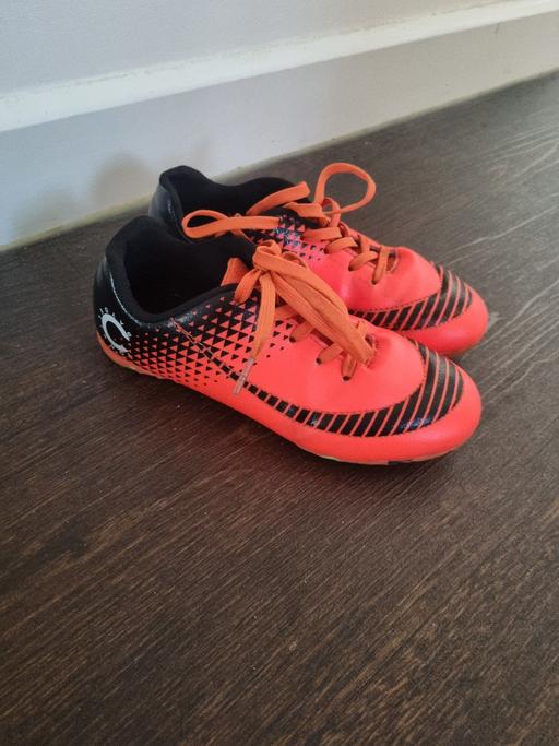 Buy & Sell Hook South West London - Photos for AstroTurf boots