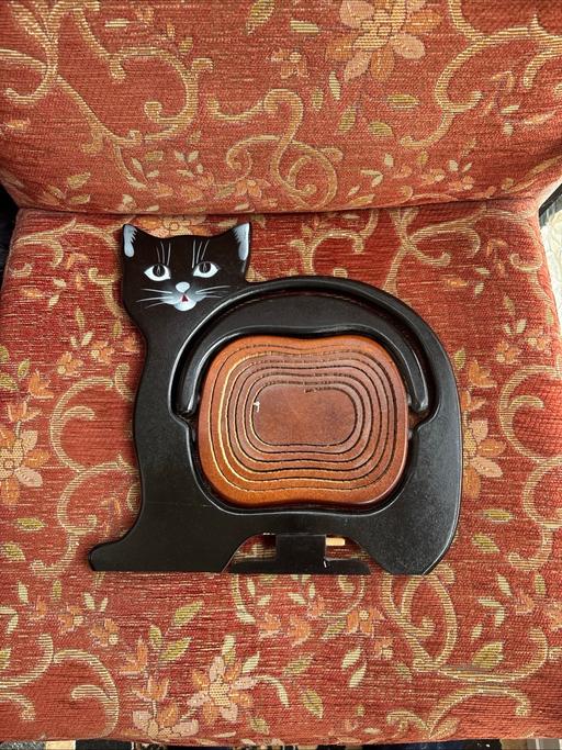 Buy & Sell Kidbrooke South East London - Photos for Cat shaped wooden coaster set new