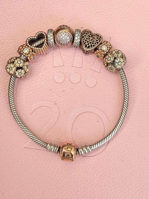 Buy & Sell Sundon Luton - Photos for Pandora rose gold bracelet with charms
