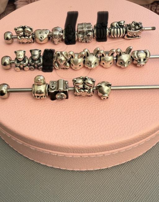 Buy & Sell Sundon Luton - Photos for Pandora charms
