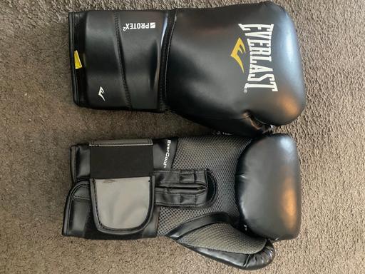 Buy & Sell Moseley Village Wolverhampton - Photos for Boxing gloves