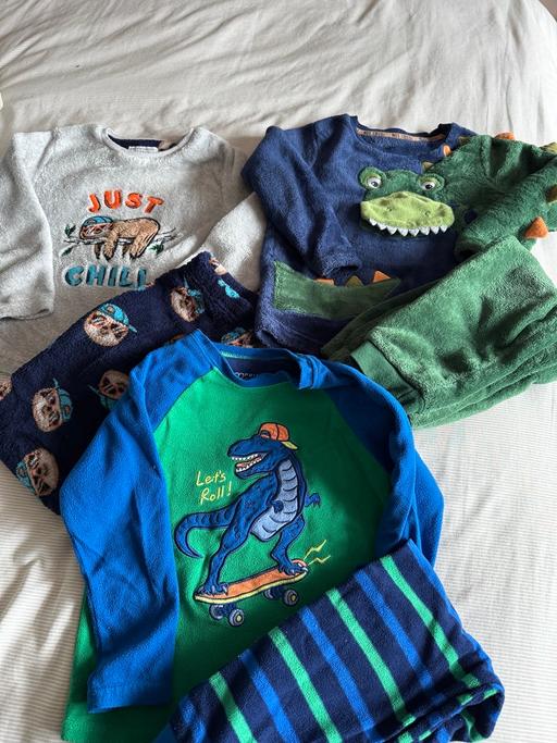 Buy & Sell New Eltham South East London - Photos for Boys pyjama bundle 3-4 years