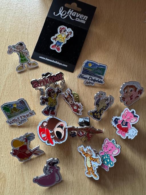 Buy & Sell New Eltham South East London - Photos for Bundle of pin badges