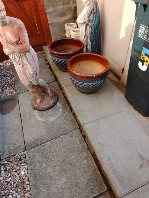 Buy & Sell Elmdon Solihull - Photos for two large garden pots