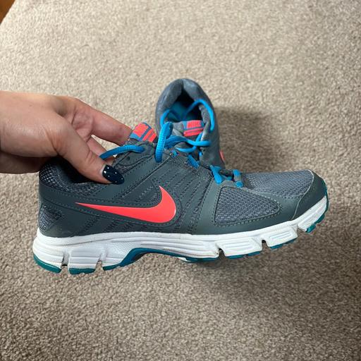 Buy & Sell Haydock Saint Saint Helens - Photos for Nike downshifter 5 running trainers - size 4
