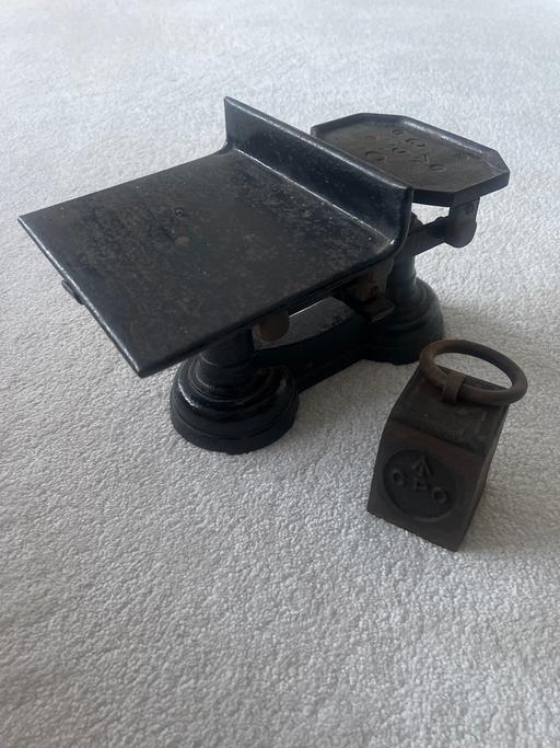 Buy & Sell Harefield Hillingdon - Photos for Cast iron weighing scales vintage