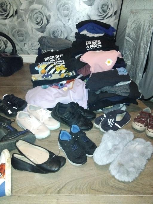 Buy & Sell Netherton Dudley - Photos for huge bundle of clothes