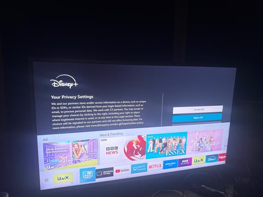 Buy & Sell St Johns South East London - Photos for Samsung QLED 32