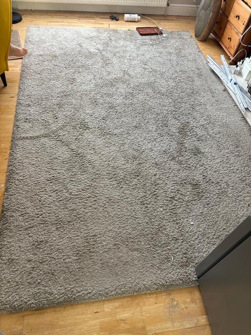 Buy & Sell Lambeth South East London - Photos for Used shaggy ikea beige rug large