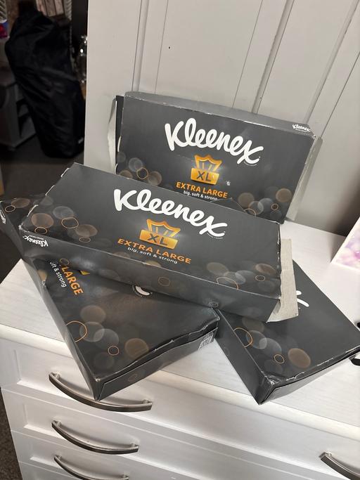 Buy & Sell Duckmanton Chesterfield - Photos for Kleenex XL tissues