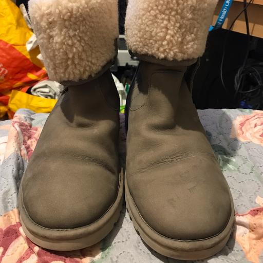 Buy & Sell New Cross South East London - Photos for UGG