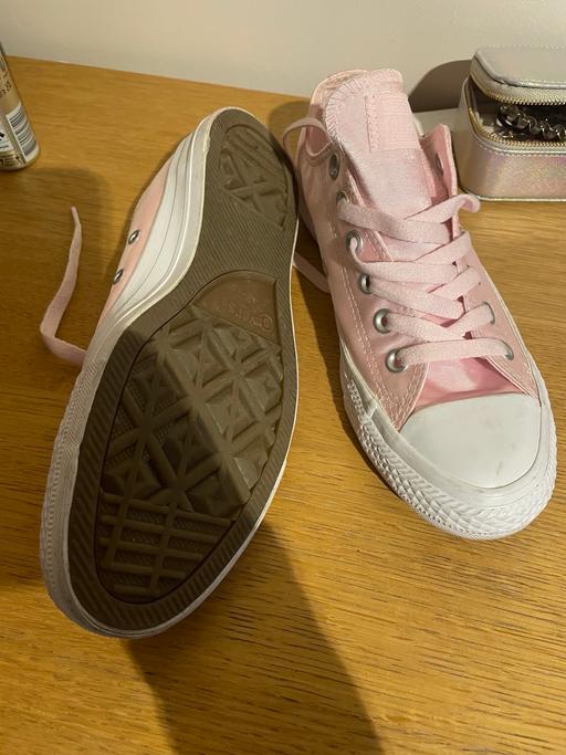 Buy & Sell Old Whittington Chesterfield - Photos for Pink converse