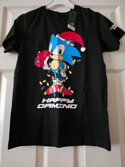 Buy & Sell Blackpool Town Centre Blackpool - Photos for Sonic Christmas t shirt age 10-11 yrs