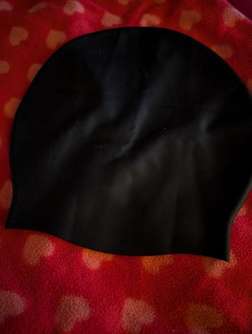 Buy & Sell Brunswick Park North London - Photos for Brand new swim cap mat have small cat hairs