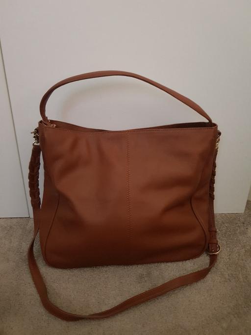Buy & Sell Blackhorse Road East London - Photos for Paul Costelloe women's leather bag