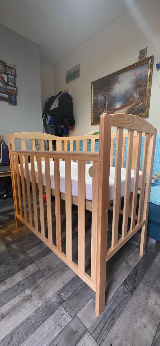 Buy & Sell Hackney Marshes East London - Photos for New born Baby Cot collection only