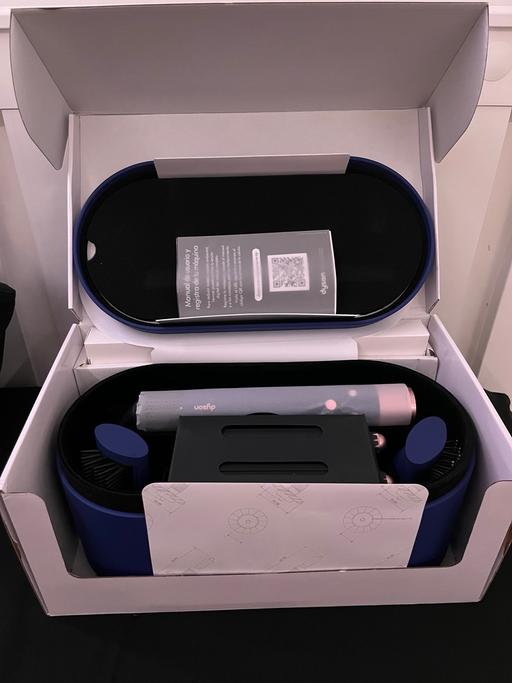 Buy & Sell Feltham Hounslow - Photos for Dyson airwrap complete long hs05 vinca blue
