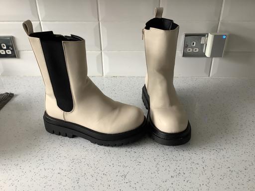 Buy & Sell Woodsetton Dudley - Photos for Ladies boots 6