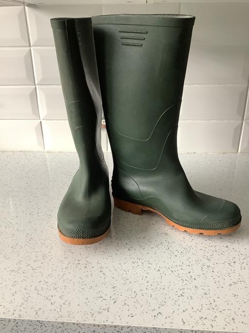 Buy & Sell Woodsetton Dudley - Photos for Wellingtons 7