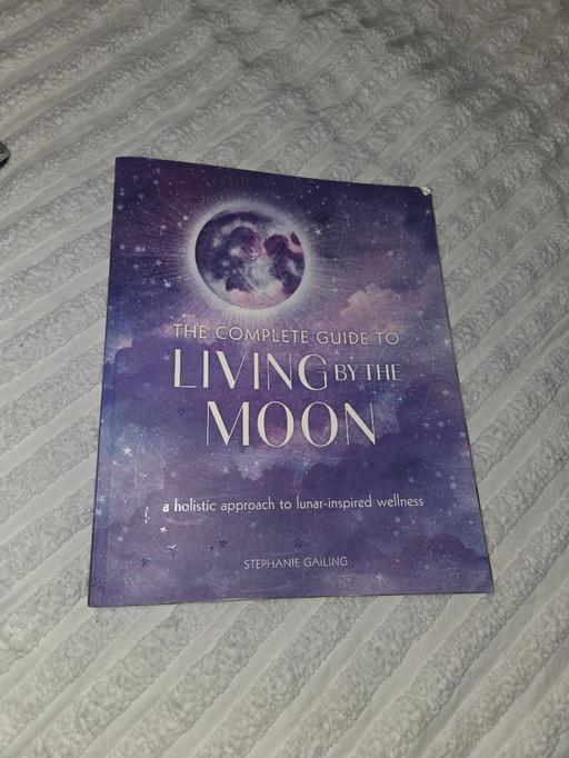 Buy & Sell Leamore Walsall - Photos for Stephanie gailing moon book