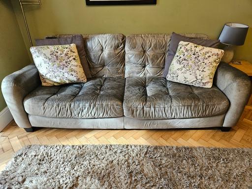 Buy & Sell Windle Saint Helens - Photos for Leather couch.