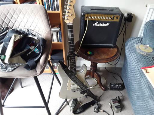 Buy & Sell Waltham Cross Broxbourne - Photos for ..Local Guitarist of 60yrs of age..