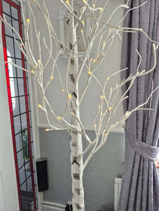 Buy & Sell Sheffield Sheffield - Photos for tall light up tree