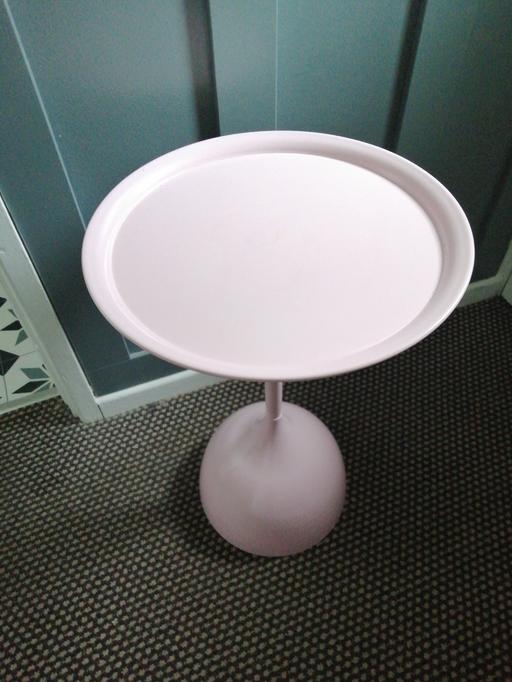 Buy & Sell Wednesfield Wolverhampton - Photos for 23 x 15 hlf inch metal wine glass side table