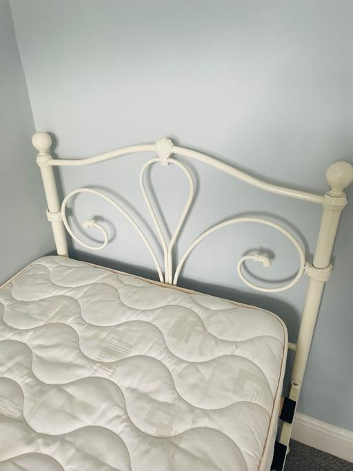 Buy & Sell Sutton South West London - Photos for Metal Frame Single Bed 