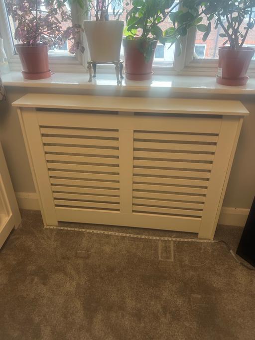 Buy & Sell Redhill Reigate and Banstead - Photos for Large Modern radiator cover