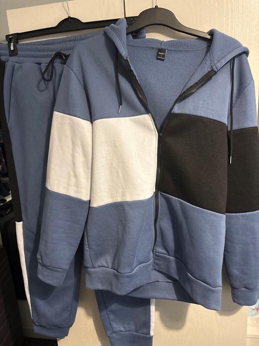 Buy & Sell Woodsetton Dudley - Photos for Men’s tracksuit