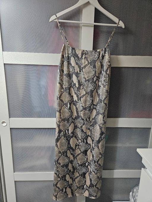 Buy & Sell Weston Point Halton - Photos for Size M H&M silky dress