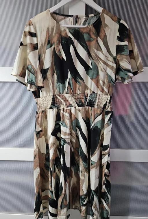 Buy & Sell Weston Point Halton - Photos for 🌟NEW🌟 Size L SHEIN dress
