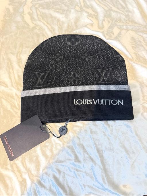 Buy & Sell Low Moor Bradford - Photos for lv beanie black and grey