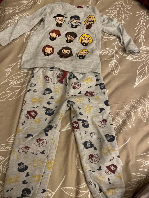 Buy & Sell Rowley Village Sandwell - Photos for Harry Potter age 3 (98) top and bottoms