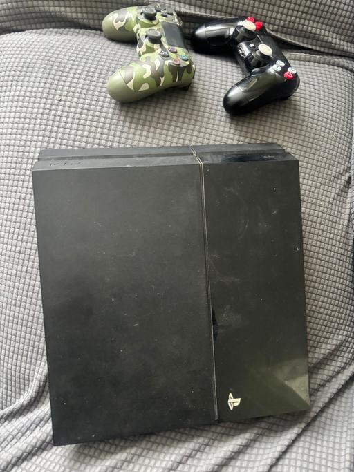Buy & Sell White Hart Lane Station North London - Photos for Ps4 2 controllers