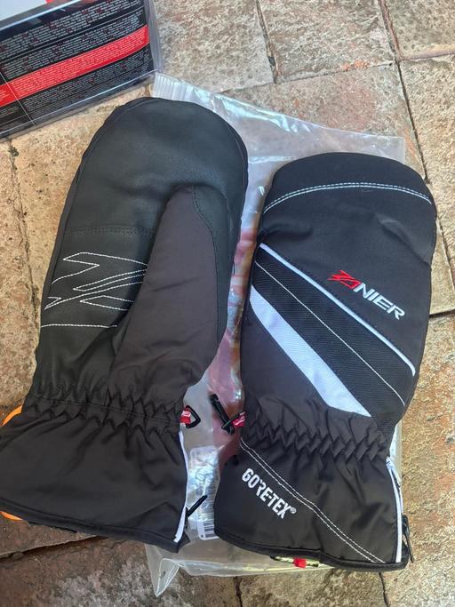 Buy & Sell Bushbury Wolverhampton - Photos for ski mitts