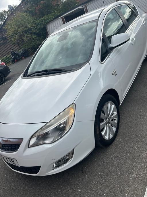 Vehicles Bishop`s Stortford East Hertfordshire - Photos for Vauxhall Astra