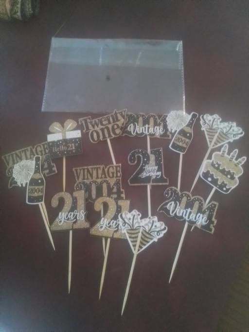 Buy & Sell Streetly Walsall - Photos for COLLECTION OF 21ST DECORATIONS