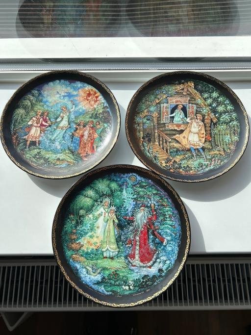 Buy & Sell Bentley Walsall - Photos for Collector’s series set of 8 plates