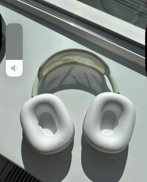 Buy & Sell Bentley Walsall - Photos for Air Pods Max Green