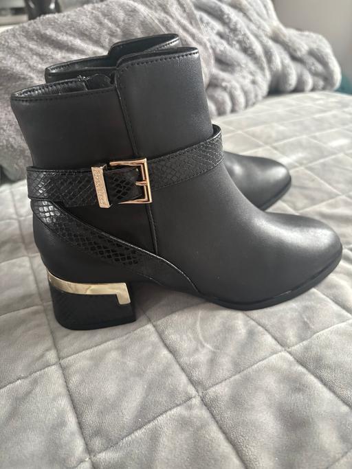 Buy & Sell Hagley Bromsgrove - Photos for Girls size 3 river island boots
