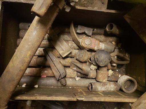 Vehicles Penn Fields Wolverhampton - Photos for garage equipment
