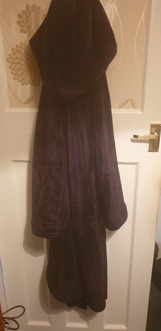 Buy & Sell Lofthouse Leeds - Photos for BLACK FURE DRESSING GOWN SIZE L